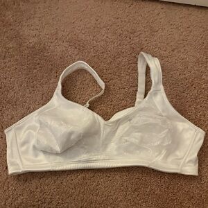 NWOT Playtex White Women's Bra